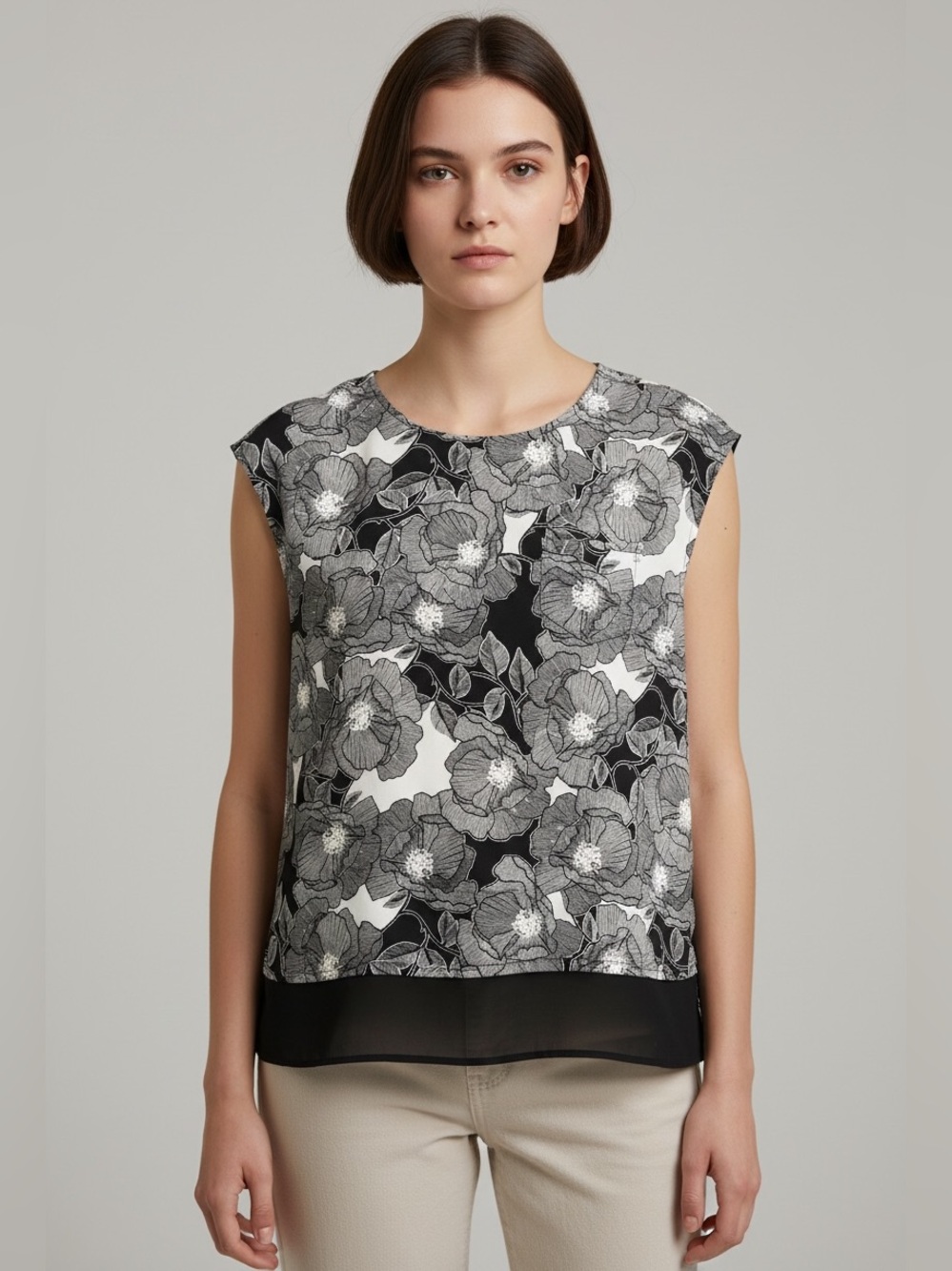 Tommy Hilfiger Floral Black & White Cap-Sleeve Flutter Hem Blouse